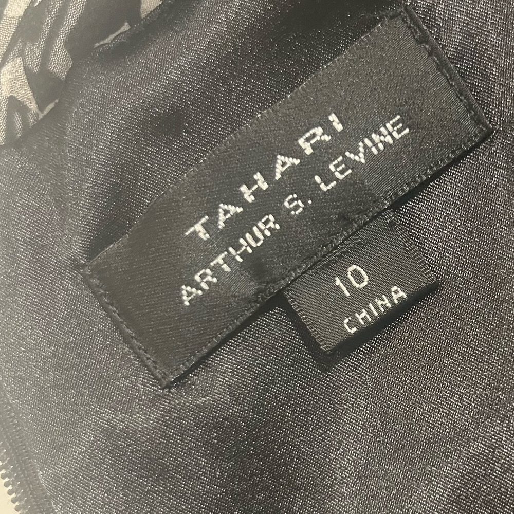 Black and white Tahari dress - Picture 8 of 11